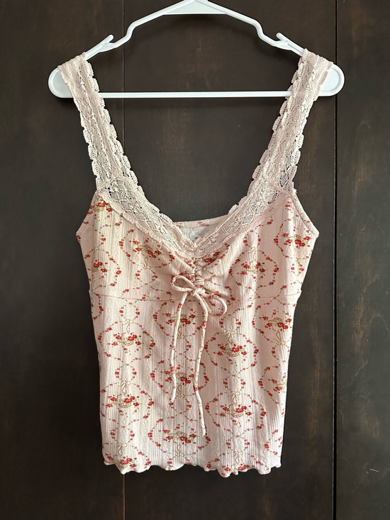 Urban Outfitters Tops - UO Kimchi Blue Blush Pink Floral Lace-Trim Tank